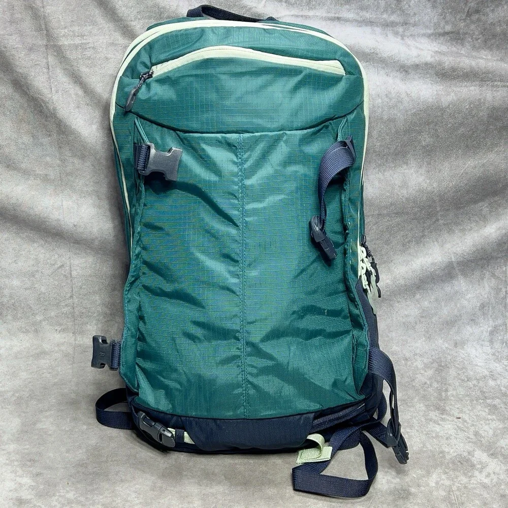 Dakine Backpack Mission Pro 18L Grean Blue School Ski Snowboard Hydration Ready